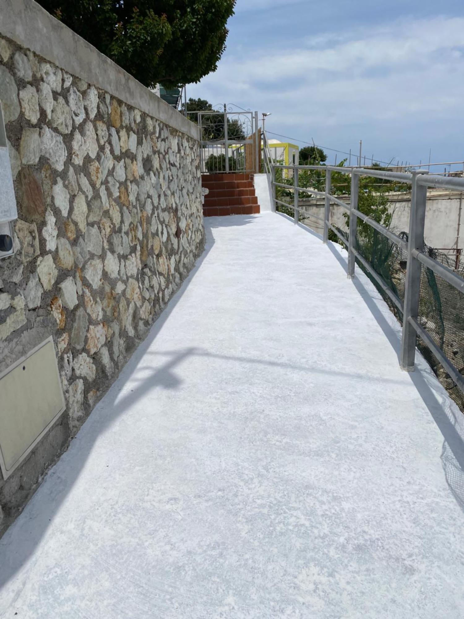 شقة Ponzamania La Terrazza Di Cala Feola المظهر الخارجي الصورة